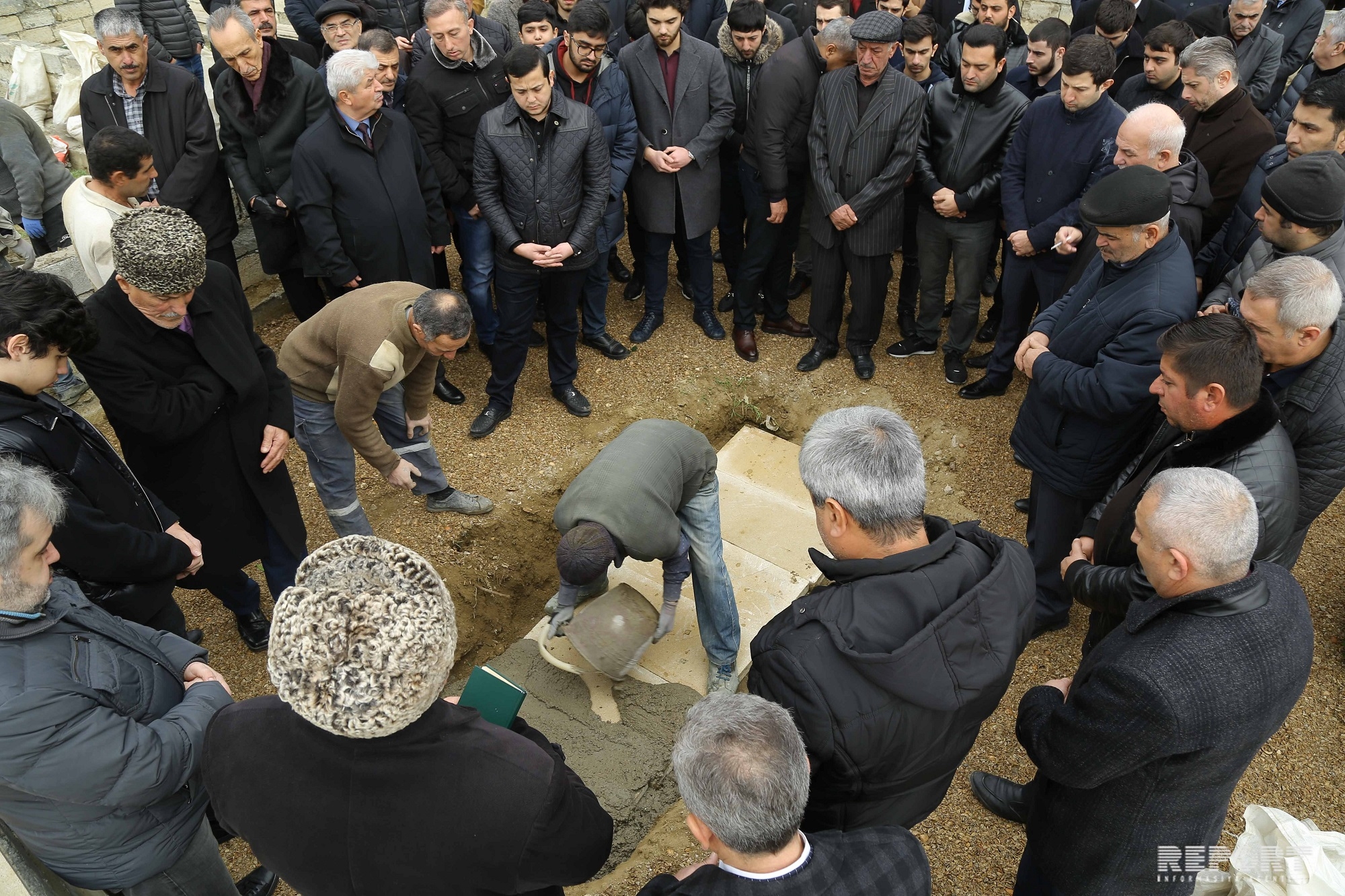 Похорони ислама. Похоронный обряд у мусульман. Похороны мусульман в Азербайджане.