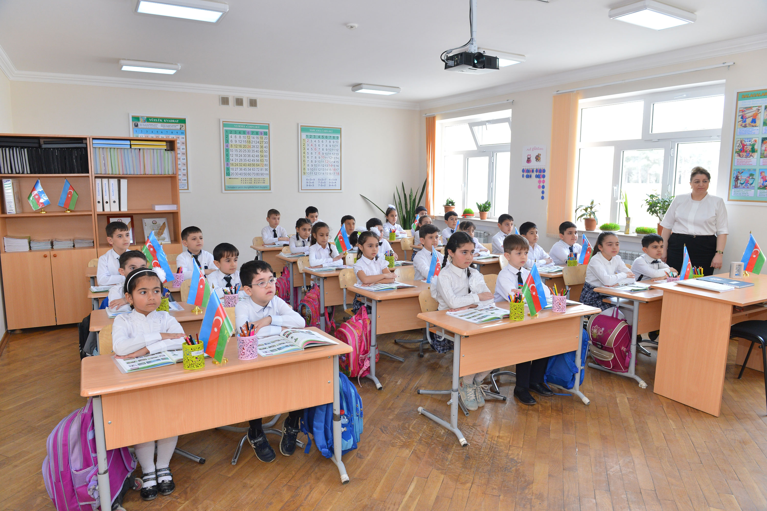 В Азербайджане начинается электронное перемещение учащихся