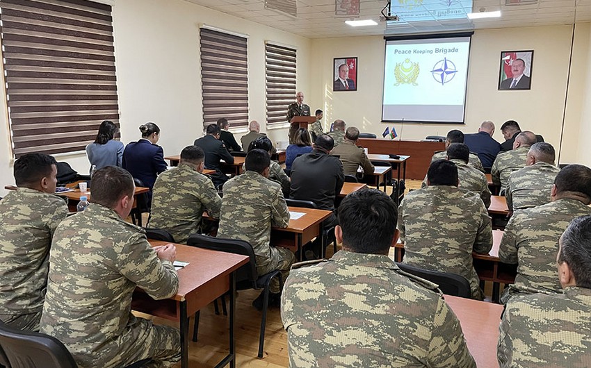 NATO nümayəndələri Azərbaycan Ordusunun döyüş texnikası ilə tanış oldular - FOTO