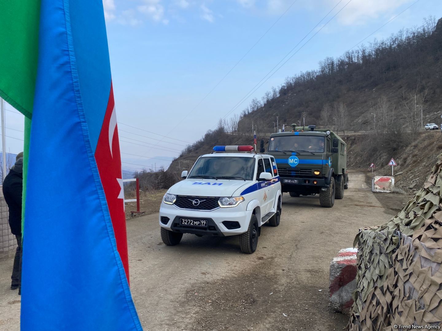 Rusiya sülhməramlılarına aid daha 2 avtomobil Laçın yolundan keçdi
