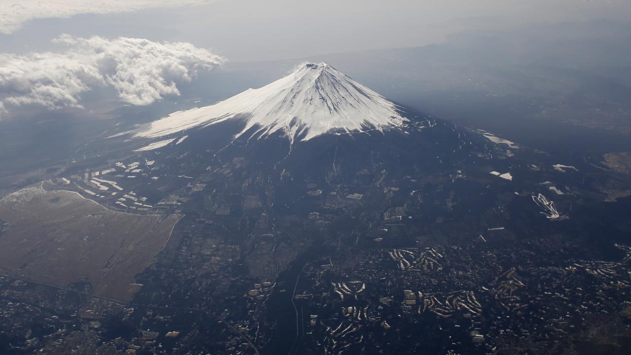Yaponiyada itkin düşən 3 alpinistin cəsədi tapılıb